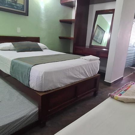 Hotel Rosa De Los Vientos 툭스판 외부 사진