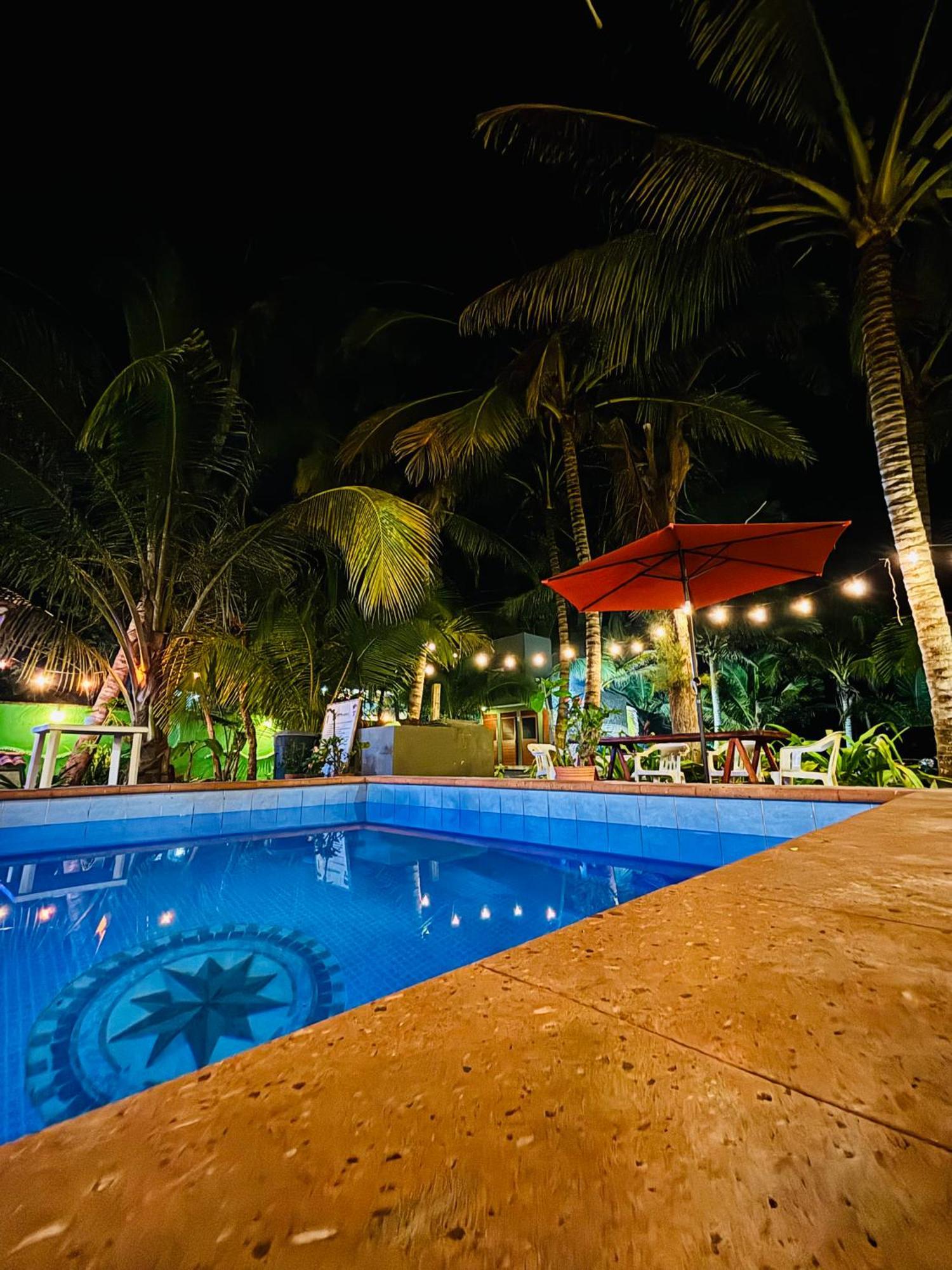Hotel Rosa De Los Vientos 툭스판 외부 사진